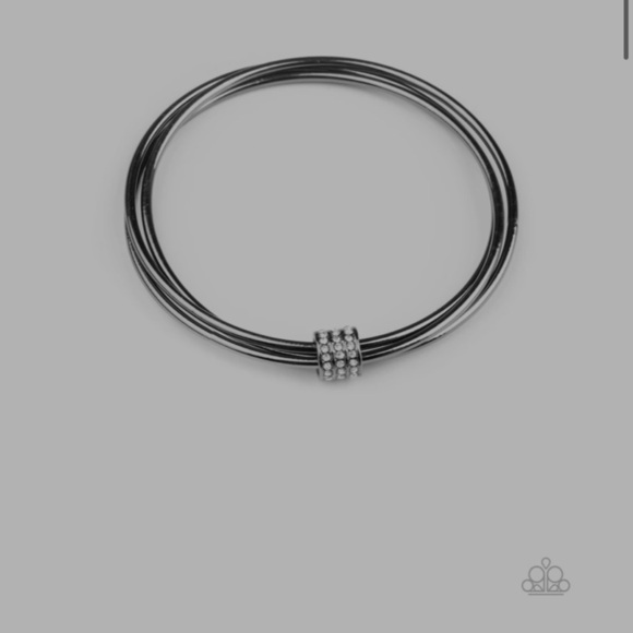 Roll Put the Rhinestone NWT Bracelet - Picture 3 of 3